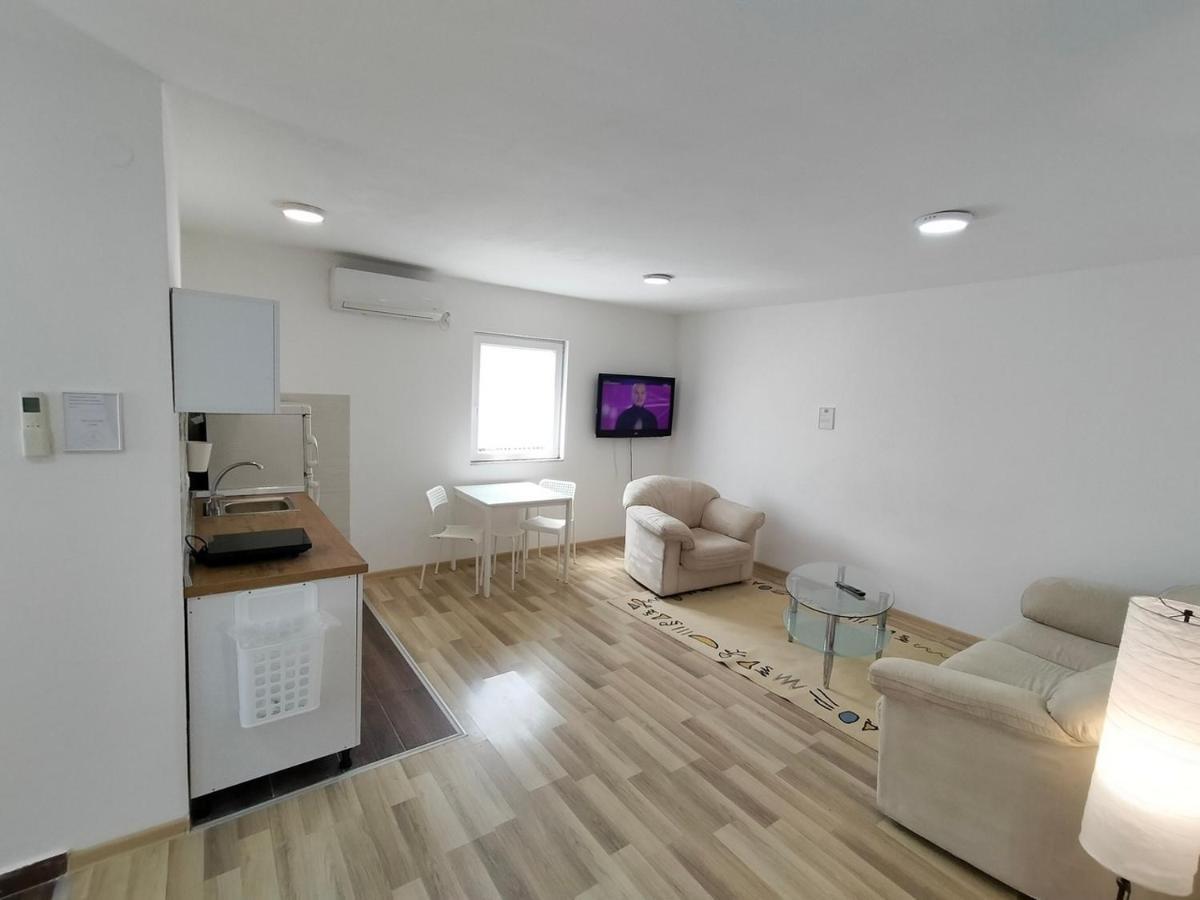 A1 - Airport Belgrade Apartment エクステリア 写真